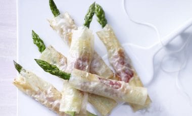 Knusprige Spargelröllchen