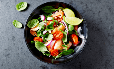 Frische Frühlingssalate