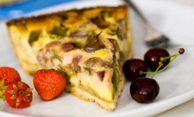 Rhabarber-Kuchen: schnell und einfach zubereitet