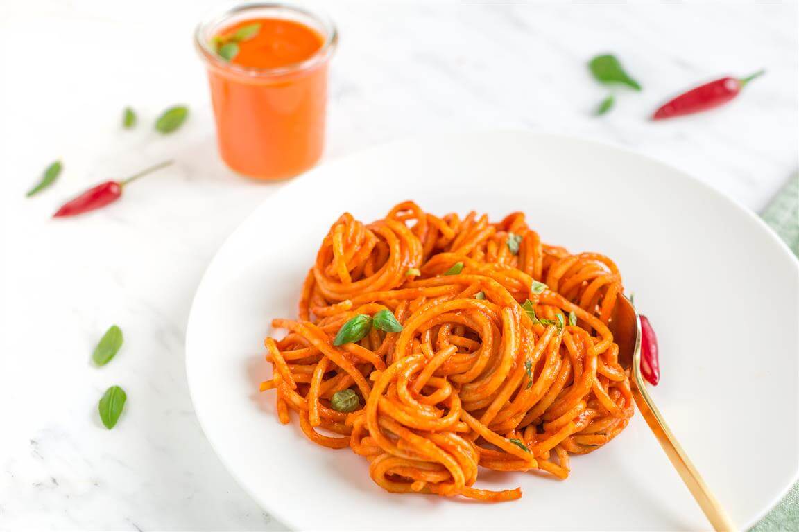 Spaghetti mit Paprikacreme