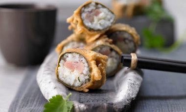 Frittiertes Thunfisch-Sushi Frittiertes Thunfisch-Sushi