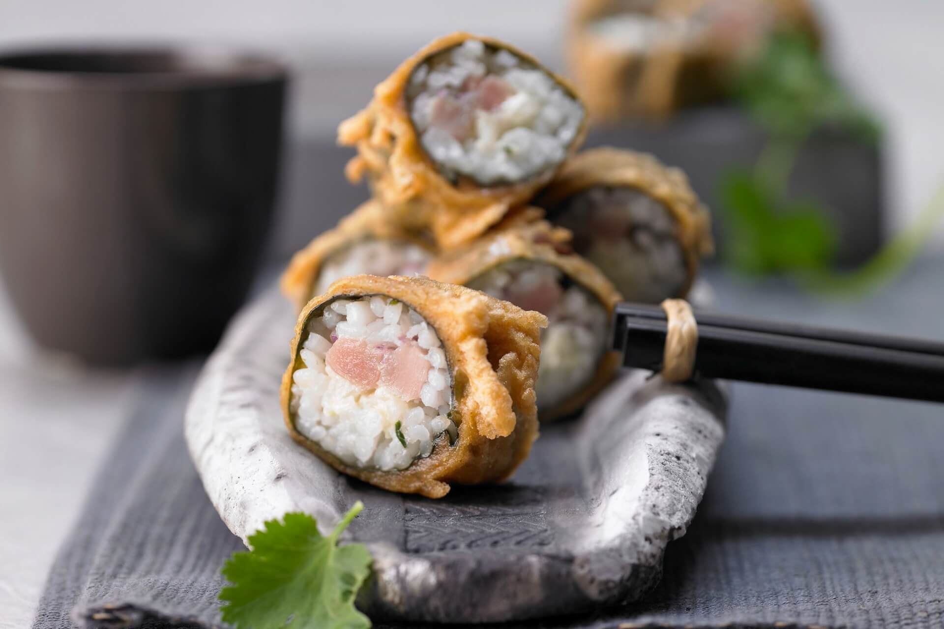 Frittiertes Thunfisch-Sushi - FreshMAG
