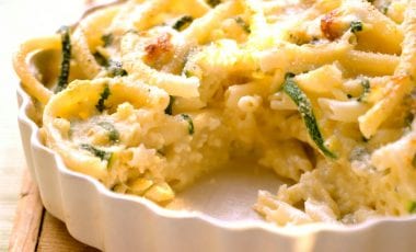 Makkaroniauflauf mit Zucchini und Blauschimmelkäse Makkaroniauflauf mit Zucchini und Blauschimmelkäse