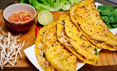 Omelett mit Sprossen, Krabben und Dip Omelett mit Sprossen, Krabben und Dip