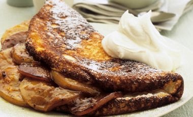 Omelett mit karamellisierten Äpfeln Omelett mit karamellisierten Äpfeln