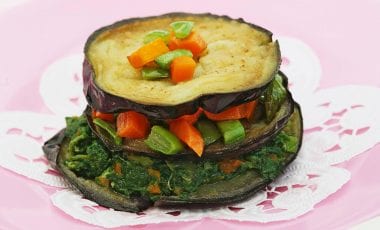 Auberginentürmchen mit Spinat