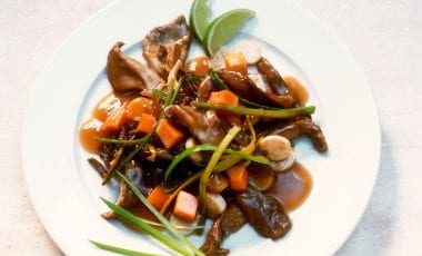 Rinderfilet mit Austernpilzen und Papaya Rinderfilet mit Austernpilzen und Papaya