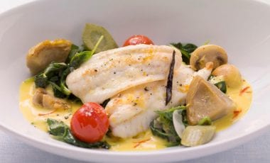 Seezunge mit Gemüse und Safransauce