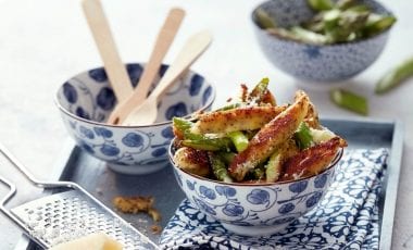 Chia-Schupfnudeln mit grünem Spargel