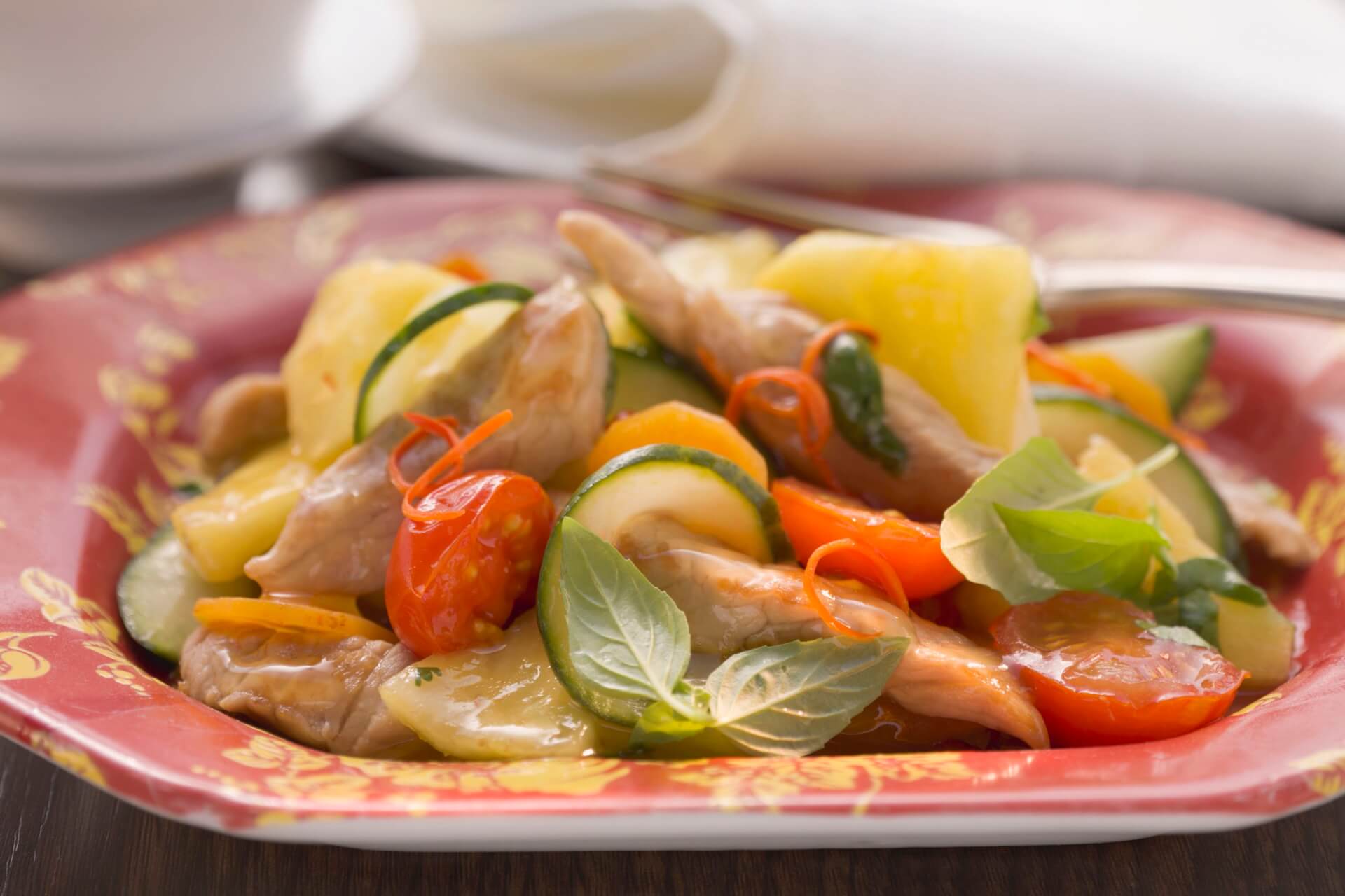 Schweinefleisch mit Gemüse süß-sauer - FreshMAG