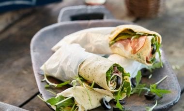 Gefüllte Crêpes mit Rucola und Schinken Gefüllte Crêpes mit Rucola und Schinken