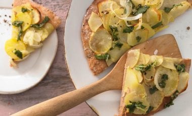Aromatische Kartoffel-Salbei-Pizza