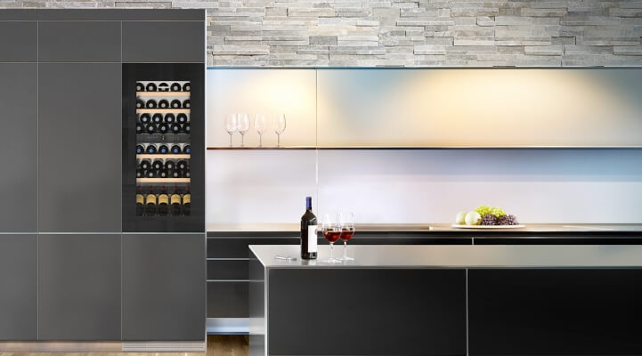 Leiser Weintemperierschrank