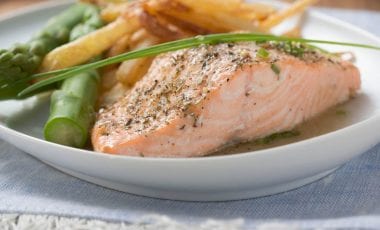 Fisch auf Gemüsebett Fisch auf Gemüsebett