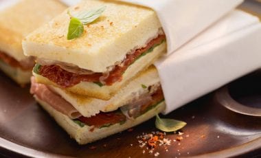 Tramezzini mit Parmaschinken, Feigen und Spinat Tramezzini mit Parmaschinken, Feigen und Spinat