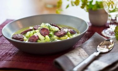 Gurkensuppe mit Kabanossi
