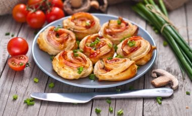 Fingerfood und kühle Getränke: So wird jedes Fußballspiel zum Volltreffer!