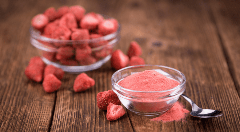 Erdbeeren lassen sich leicht einfrieren und zu Pulver zermahlen.