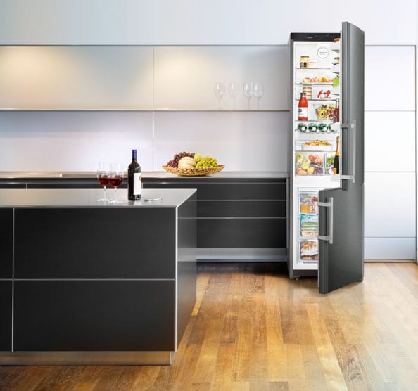 Холодильники Liebherr: дизайн BlackSteel