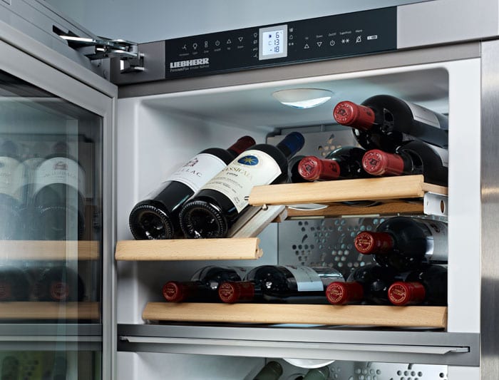 Климатическая секция для хранения высококачественного вина в холодильнике Liebherr SBSes 7165
