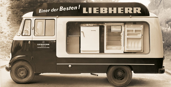 История холодильника: фургон Liebherr с бытовыми холодильниками