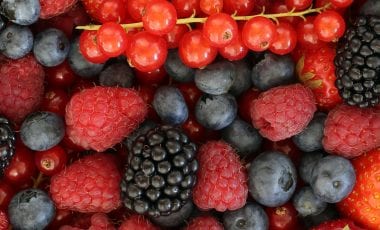 Как замораживать ягоды для дачников