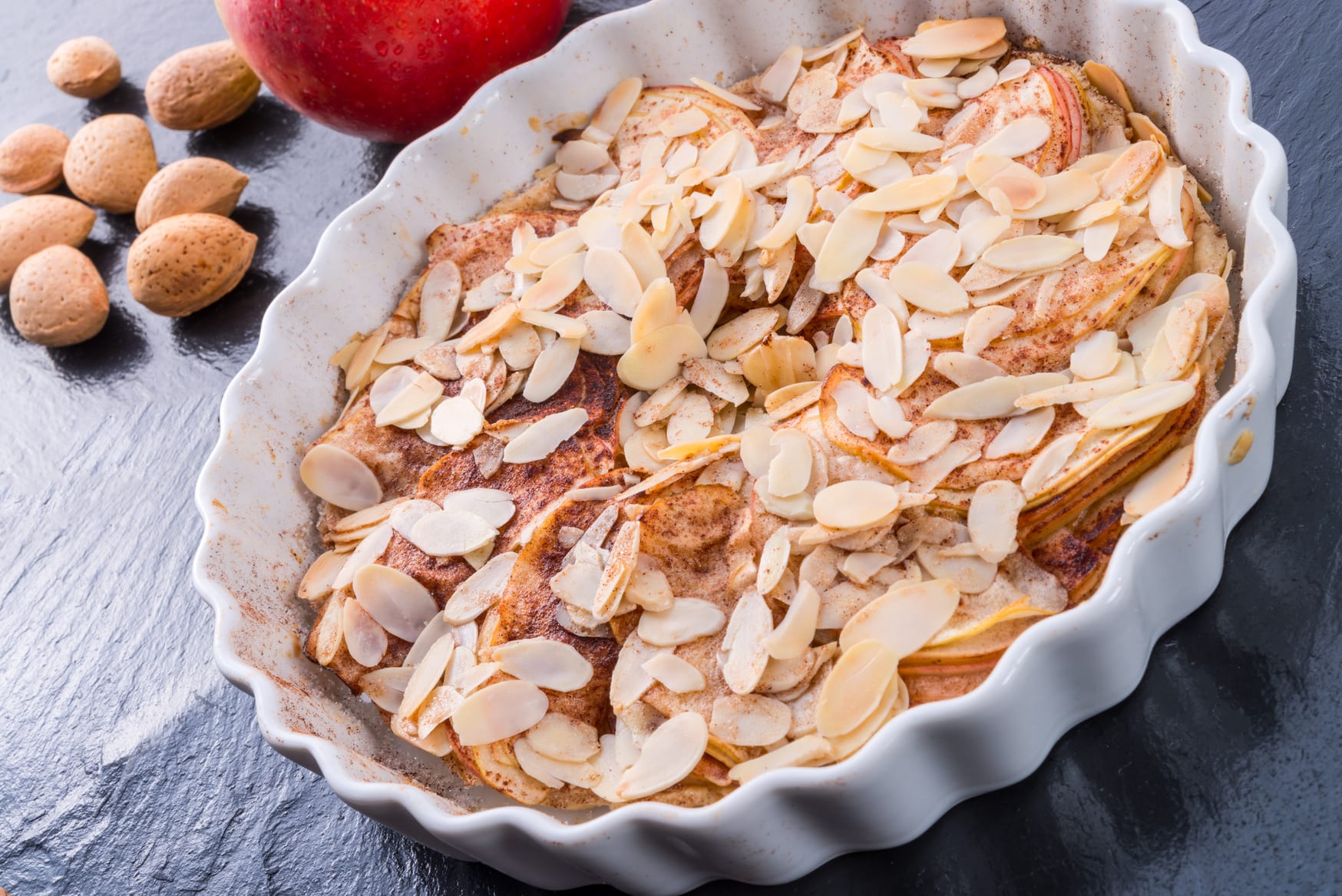 Almonds Crumble Cake