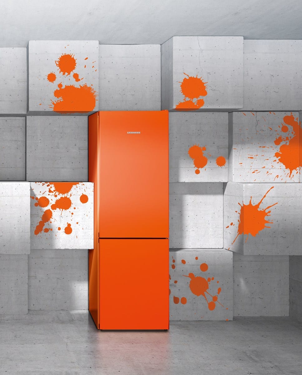 Оранжевый холодильник Liebherr