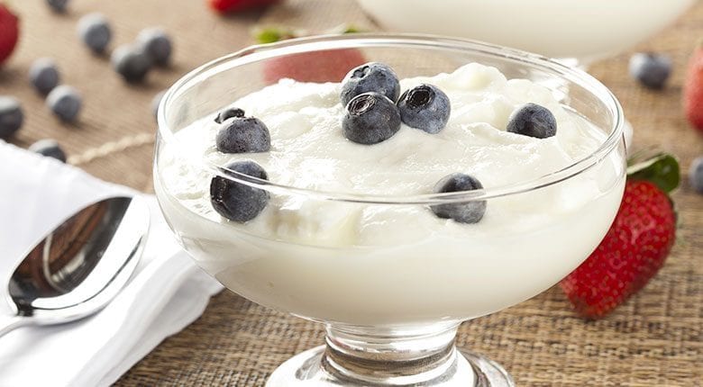 gezond eten yoghurt met bessen