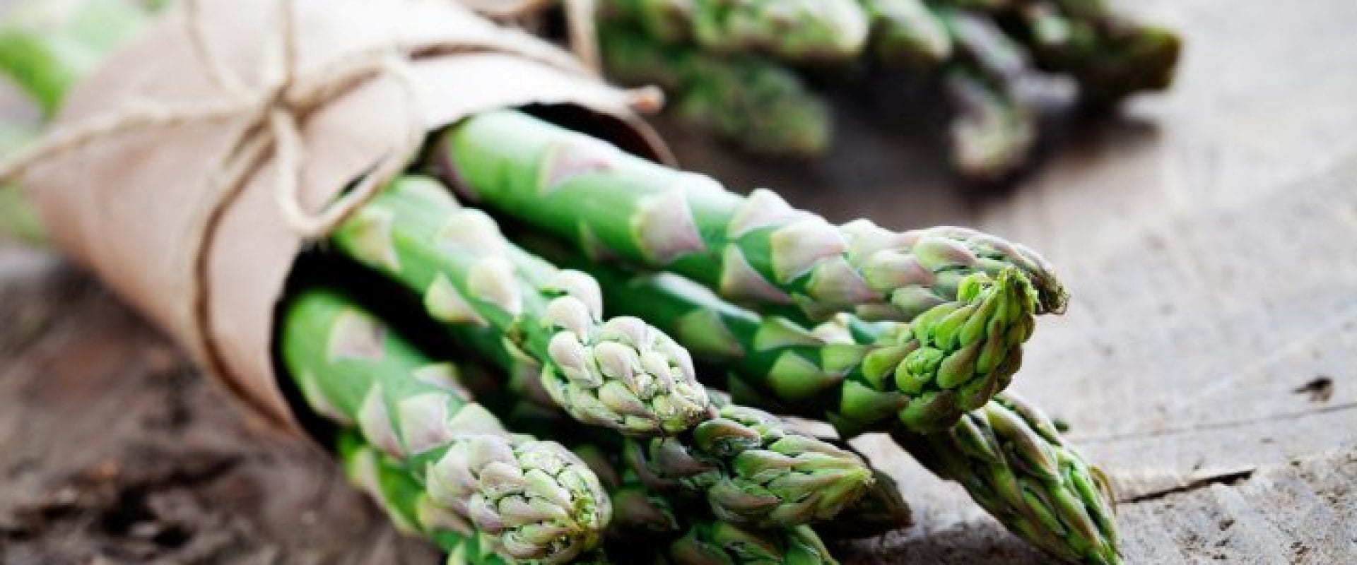 Liebherr - BioFresh - Opbevaring af grønne og hvide asparges