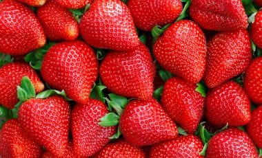 Zemenes – satur maz kaloriju un daudz C vitamīna