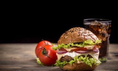 BURGERI: FENOMENS JŪSU ROKĀS